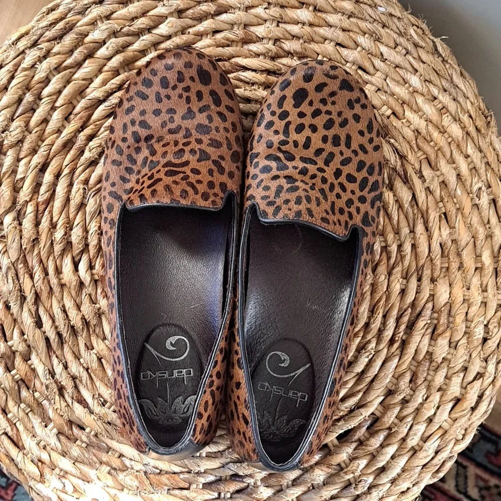 Dansko Womens Olivia Cheetah Print Calf Hair Low Clog Slip On Flats EU37/US6.5-7